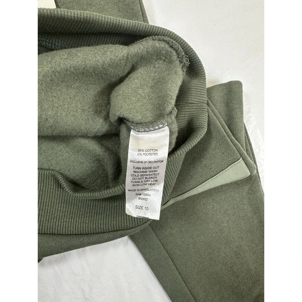 Youth Boy’s Green 2-Piece Sweatshirt and Sweatpants Set Size 10